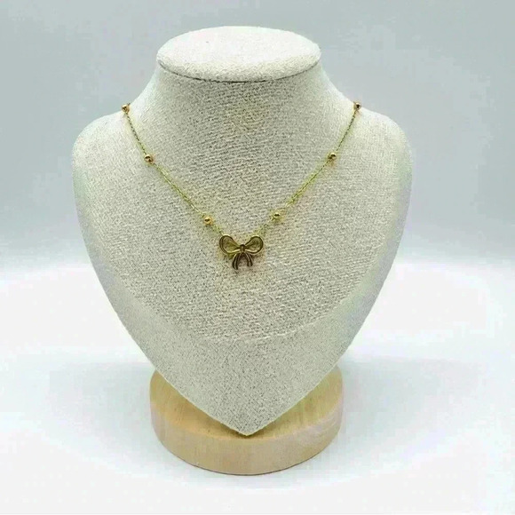 Carrie Bow Gold Pendant Necklace - Picture 5 of 5